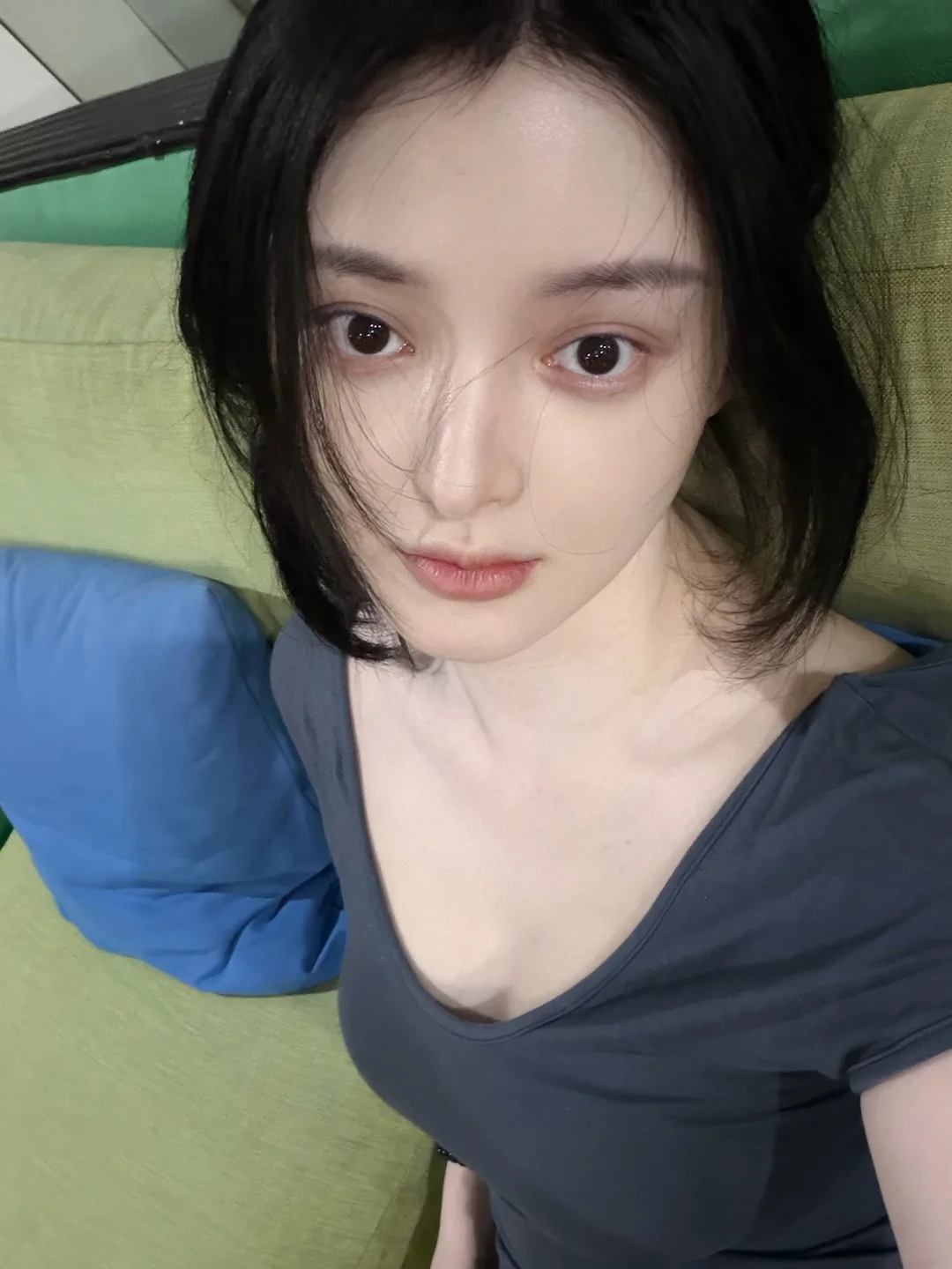 Admit it, it's really refreshing to look good without makeup