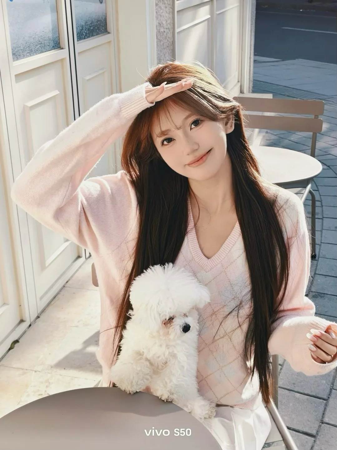 Sunbathing with the puppy: capturing beautiful moments