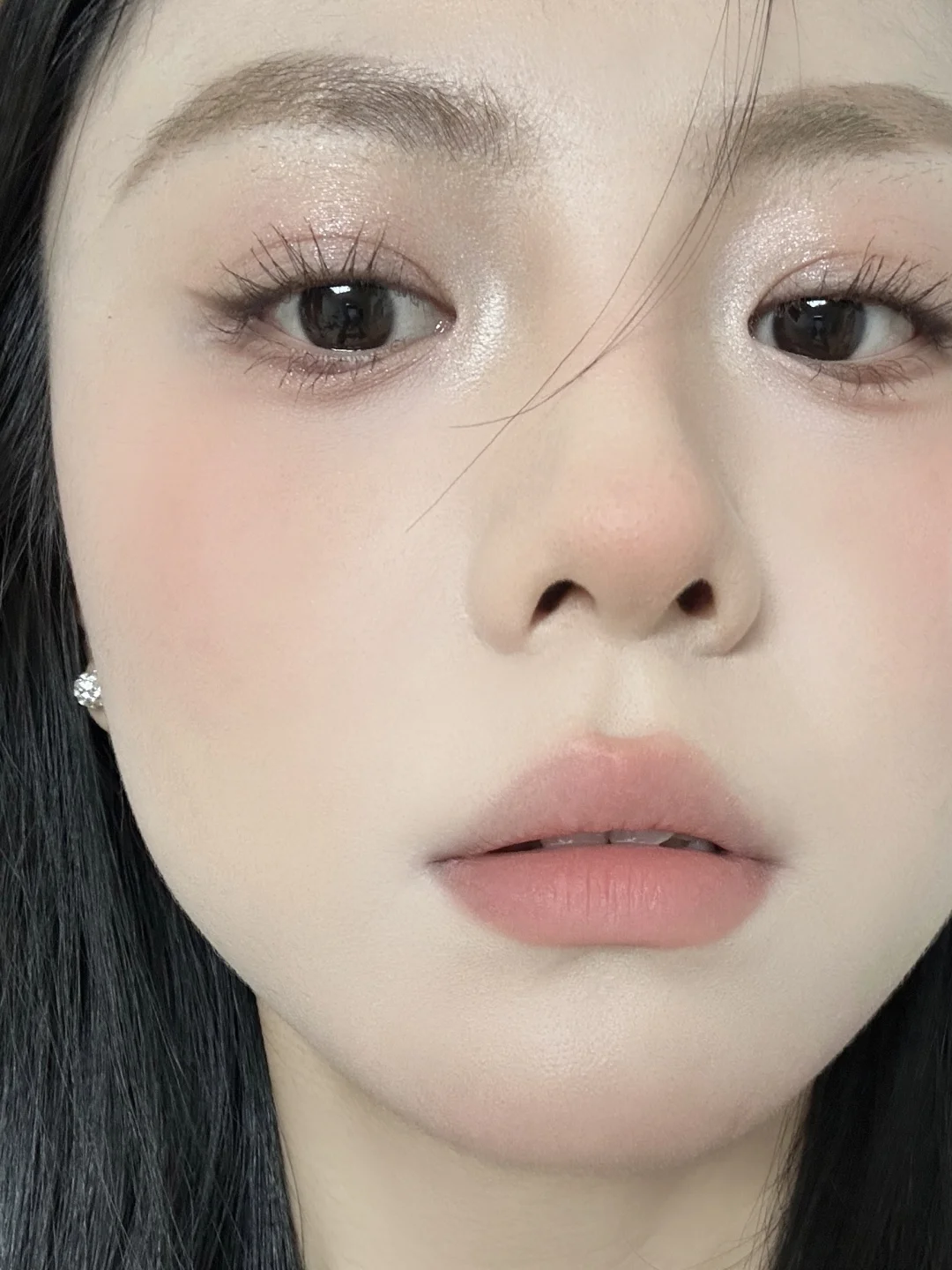 Round face~Autumn and winter atmosphere, daily Qi and blood light makeup