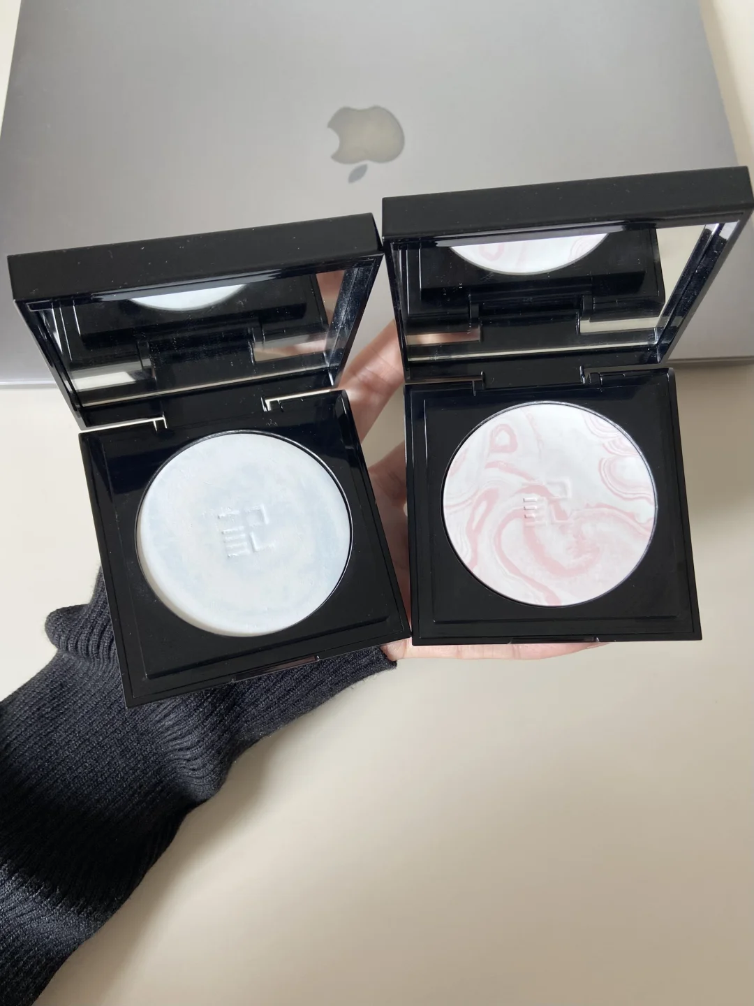 Autumn and winter dry skin without caking powder... Essence poured into powder