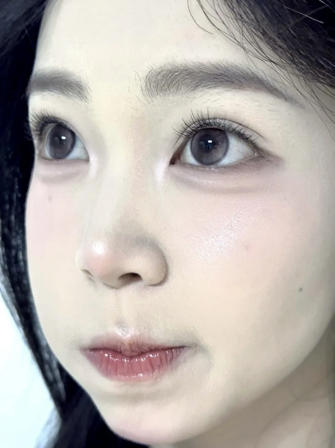 Ordinary people put on a beautiful light makeup!!