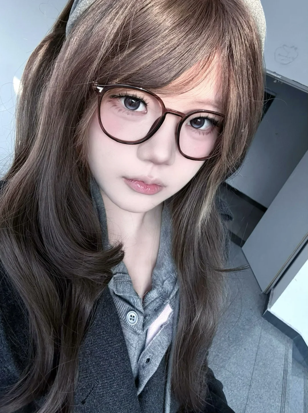 I seem to have discovered a makeup that is particularly suitable for square and round faces