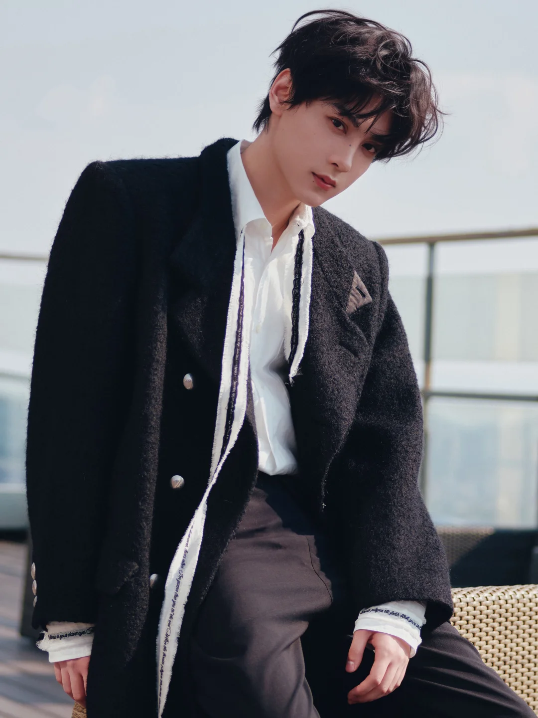 Today, I made Tian Xuning's curly hair and noble prince makeup