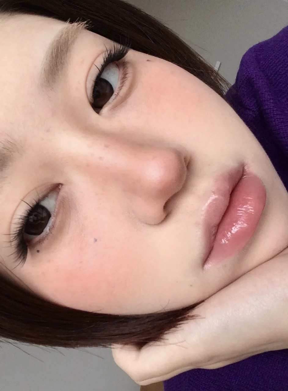 I don't know, my powder blusher is very graceful