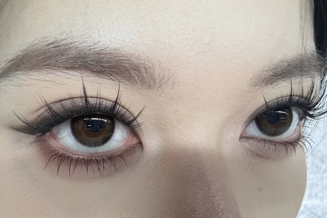 I want to apply this eye makeup ten thousand times!!