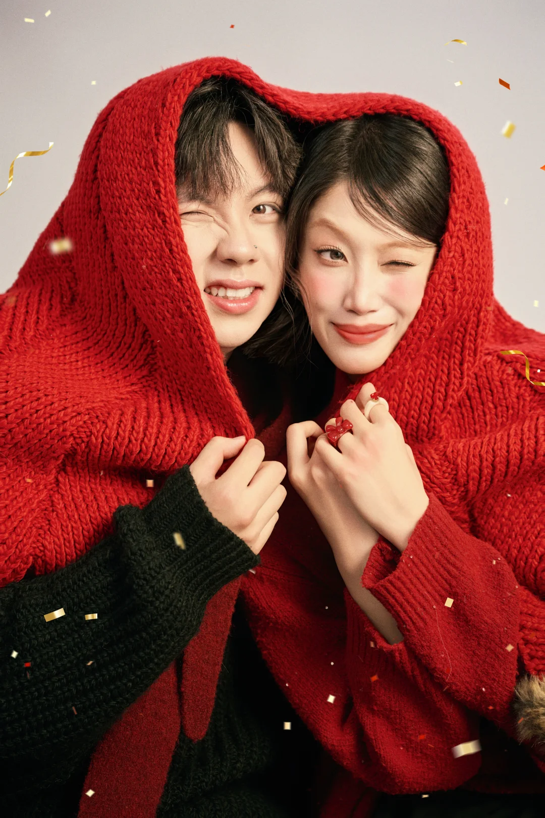 Omg's New Year boyfriend gave away this little beauty...: heart:: fire: