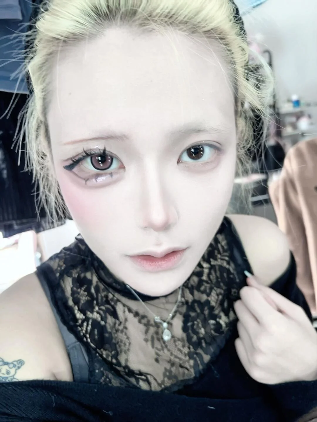 On the Authority of Clean Base Makeup and Purple Eye Makeup