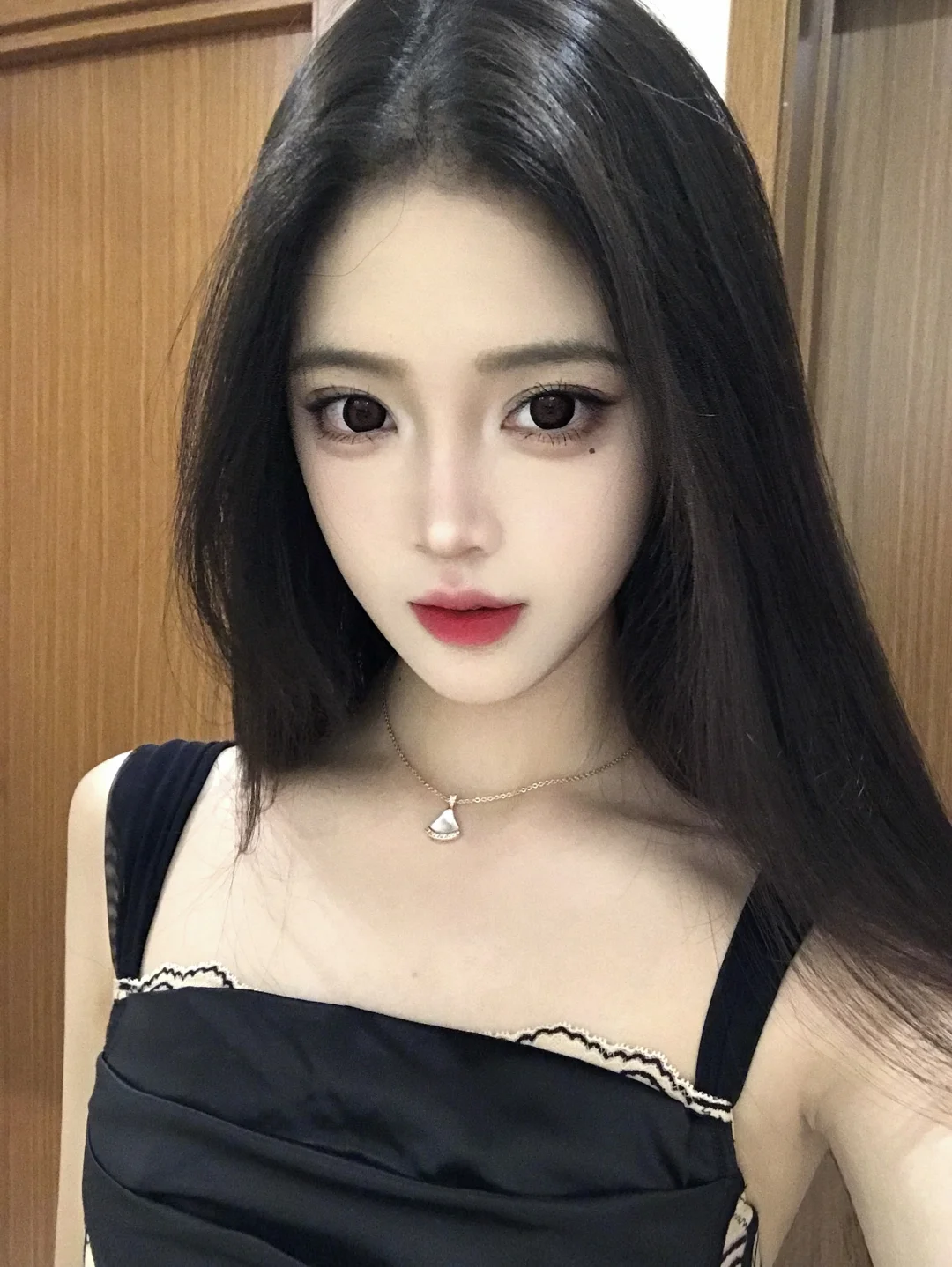 Red lips are the optimal solution