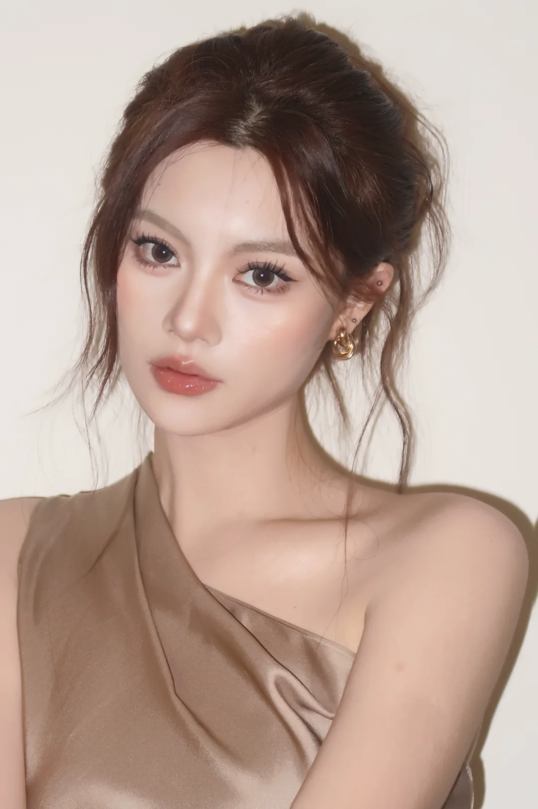 Ah, ah, wide face, square and round face!! Weld the luxurious makeup onto your face!!