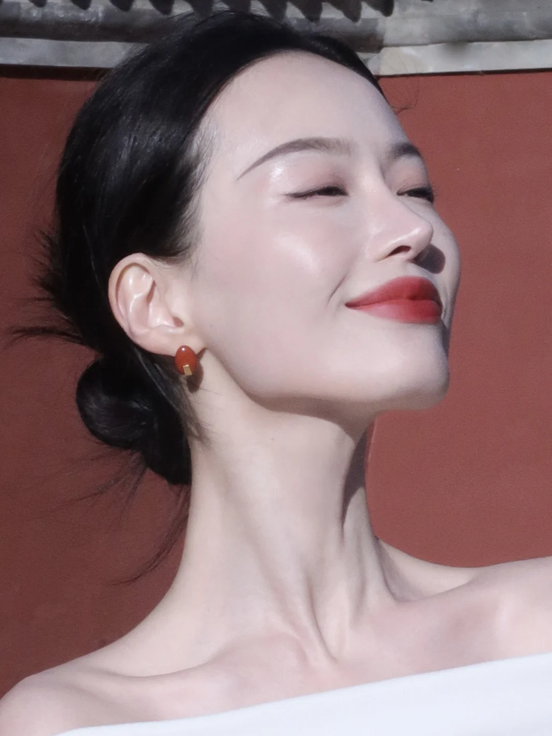 Oriental Bone Appearance Light Makeup: Dizzy: Two Steps to Create Advanced Bone Appearance Beauty