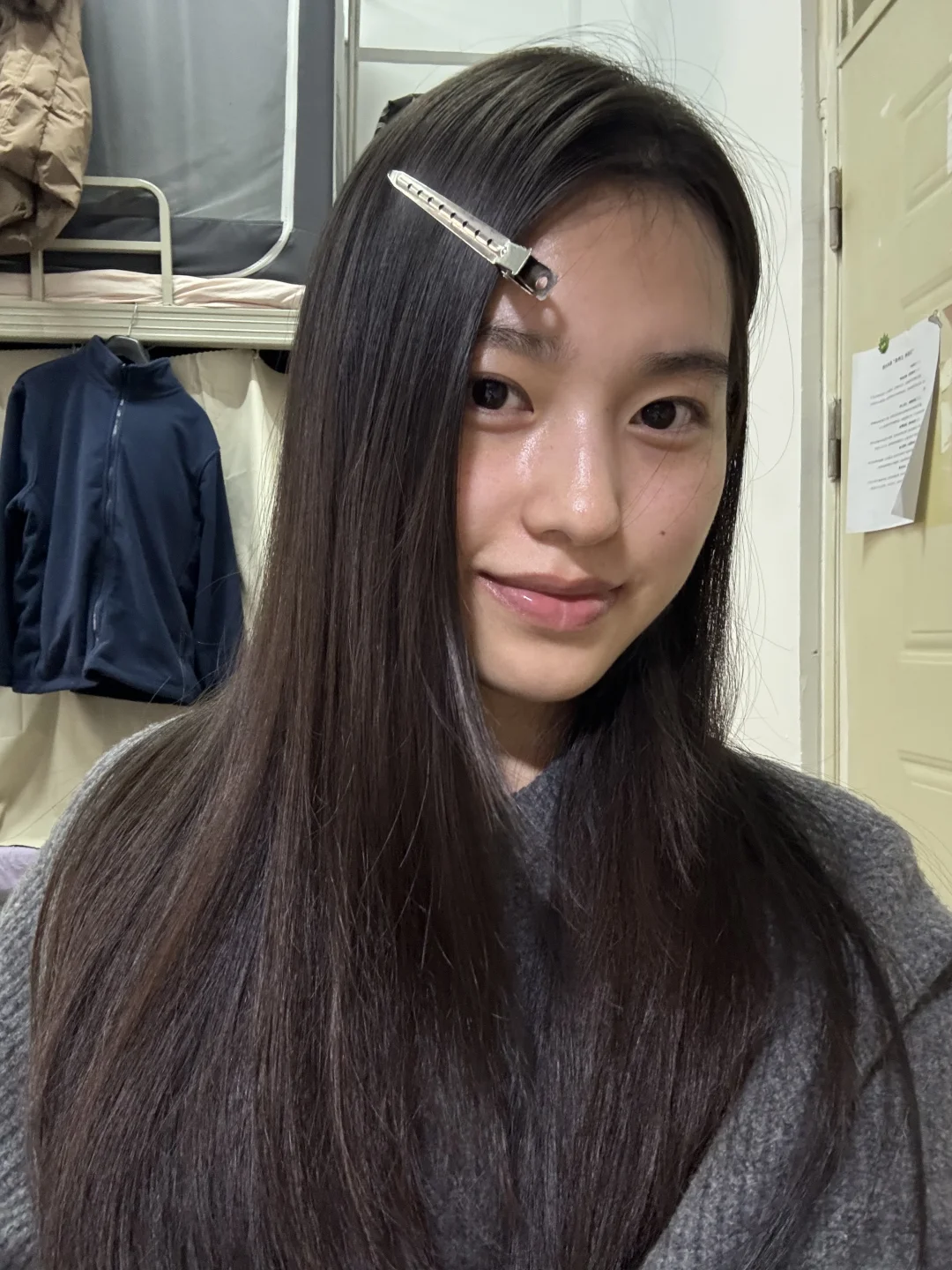 No makeup or light makeup