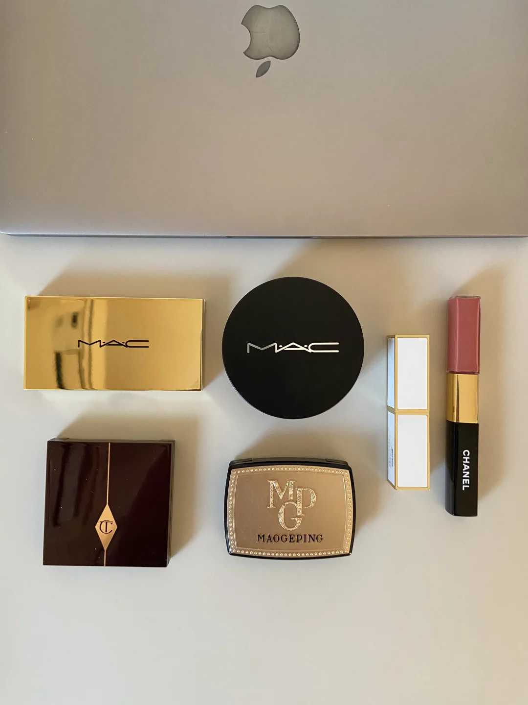 Light Makeup of the Year! Fake natural beauty treasure item