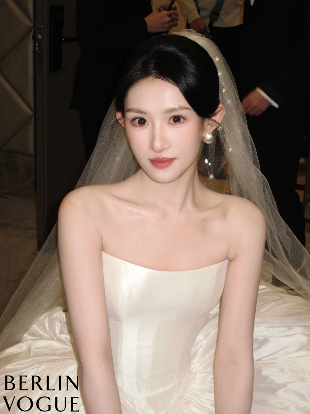 Caught a small lettuce waiting in front of the wedding ceremony