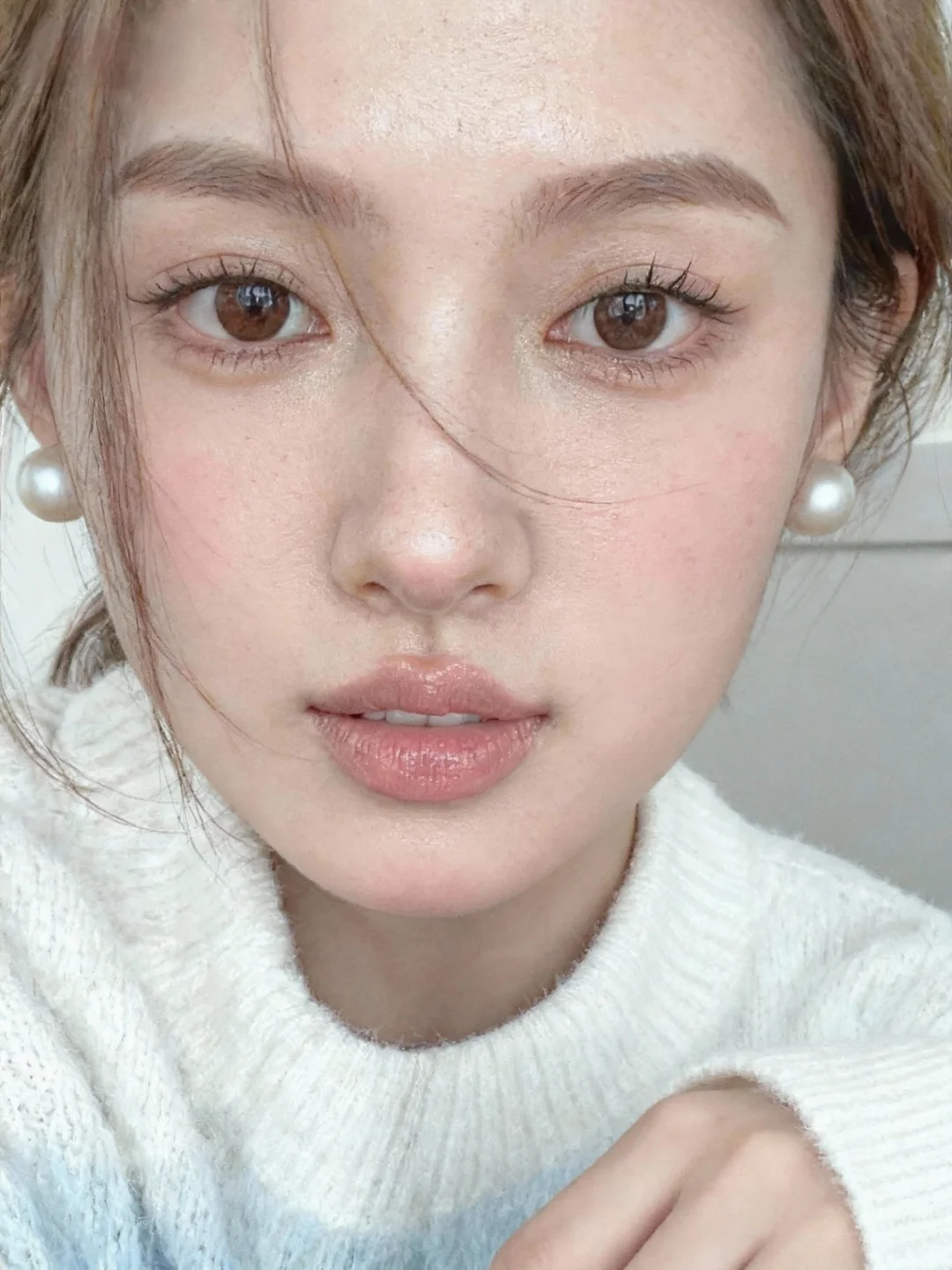 The end of light makeup is vitality, and the cleaner a girl's magnetic field, the more it floats