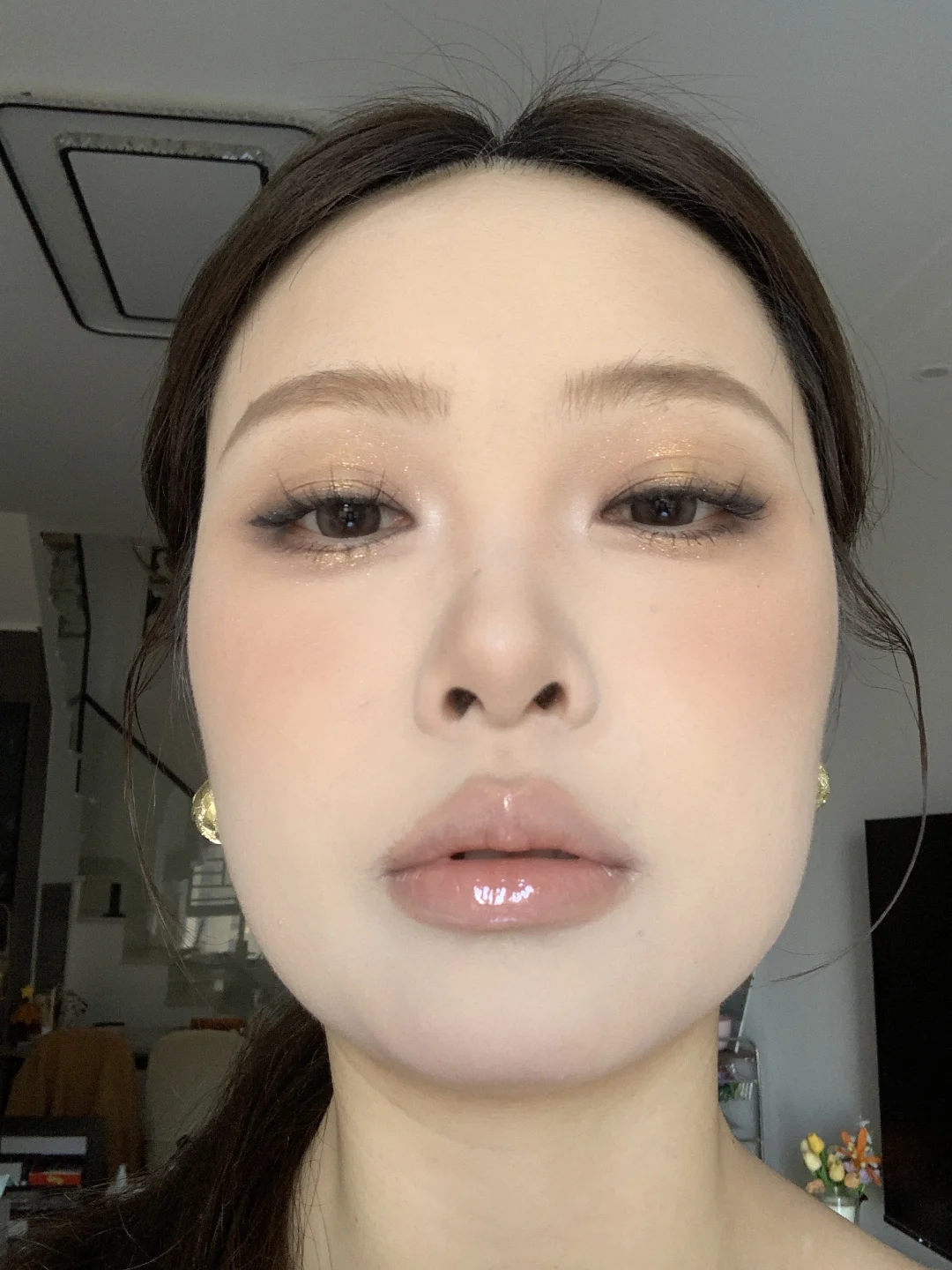 Draw a square face!