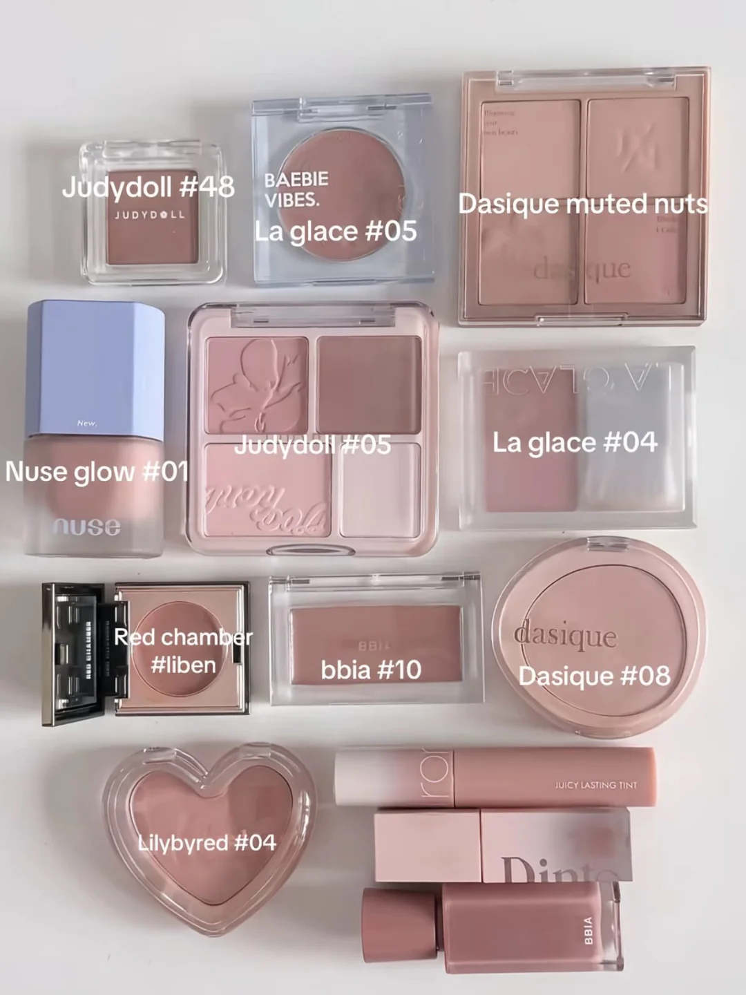 The makeup technique is average, but the cosmetics look very Korean ..