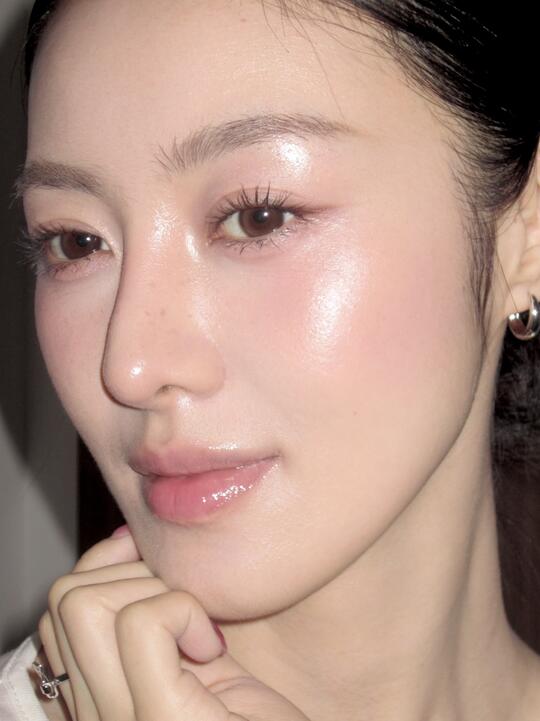 光泽感cleangirl｜高级感来源是给妆容做减法