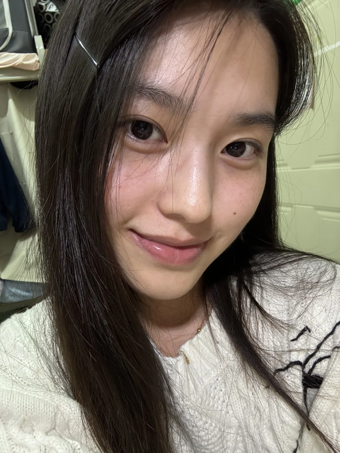 Is there a big difference between bare face and makeup
