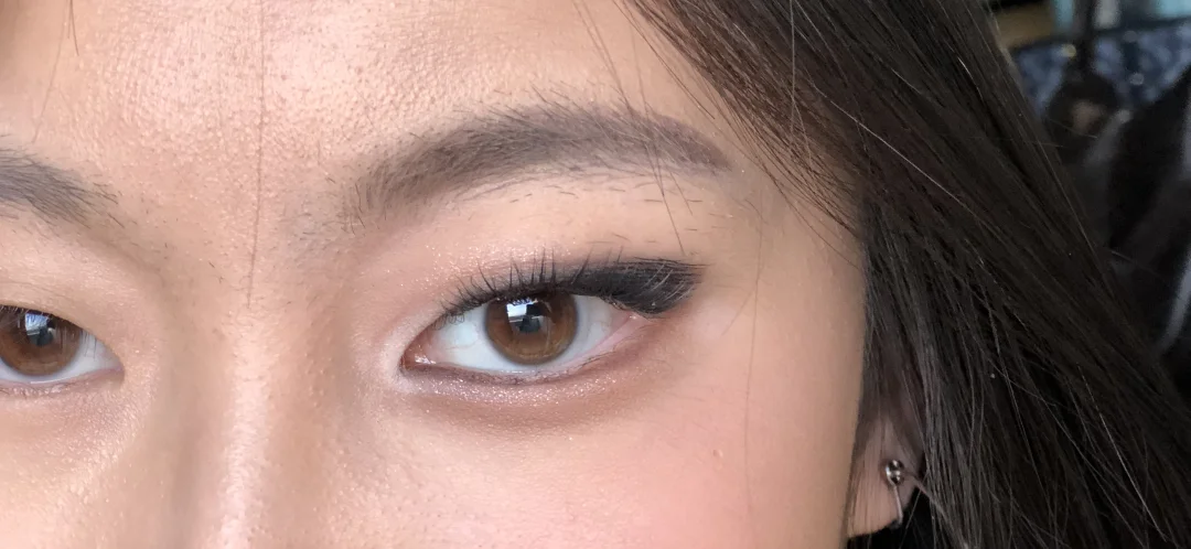 Single eyelid Asian makeup without contact lenses