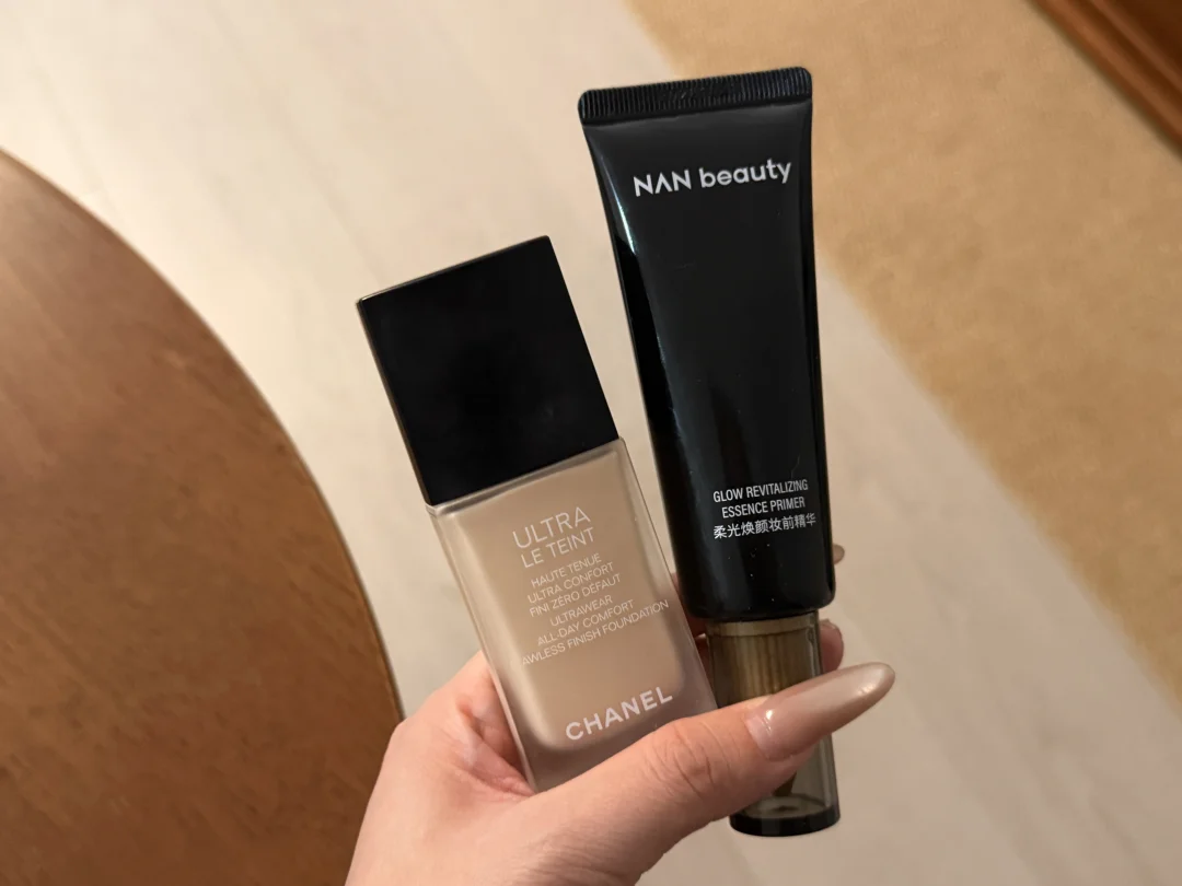 Become a super strong base makeup assistant for textured beauties (oil sensitive leather version)