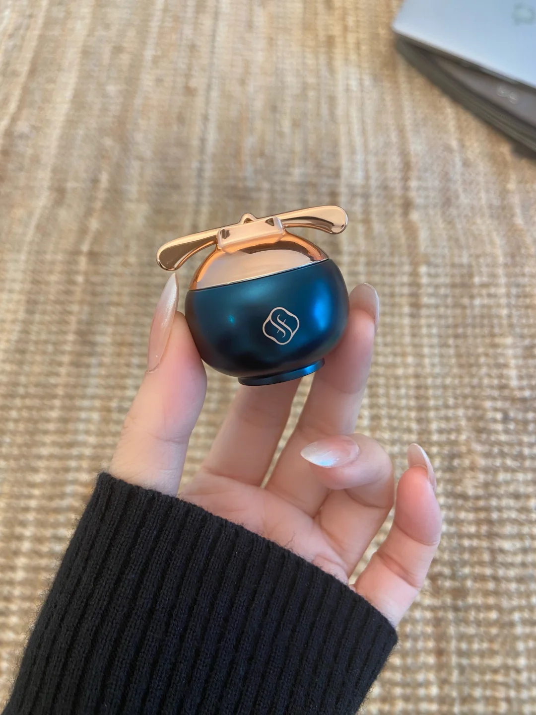Lip protection and evil cultivation! Desert dry lips bring spring back overnight~