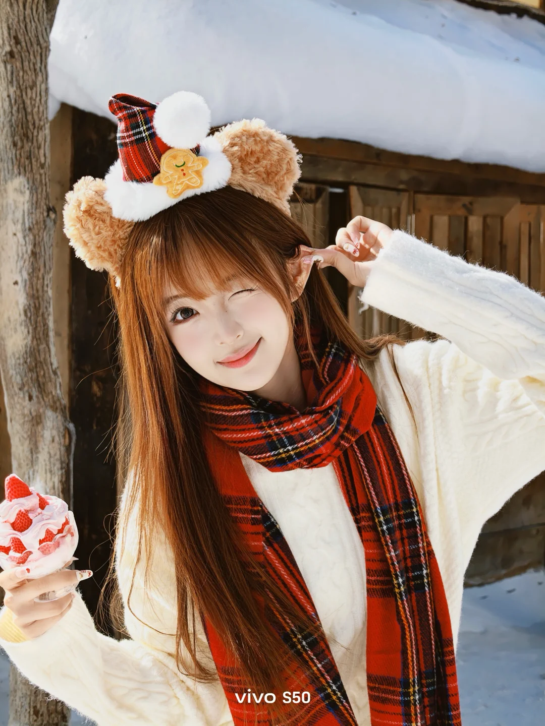 Caught the first snow of Christmas: snowflake: gift: