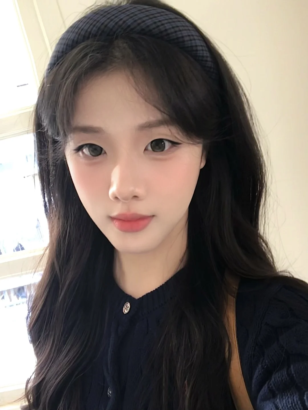 Single eyelids are very Korean