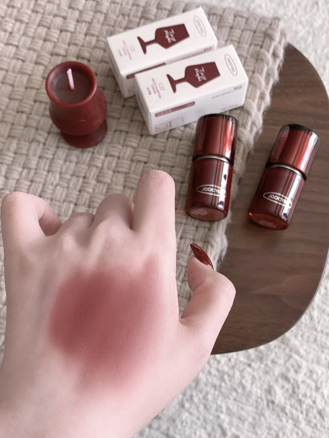 Slightly tipsy red wine brown 🍷 Winter limited edition romance is coming ♡̷⁺