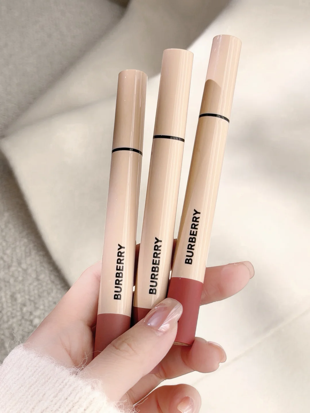 Burberry's lipstick is too versatile, but... I love it so much
