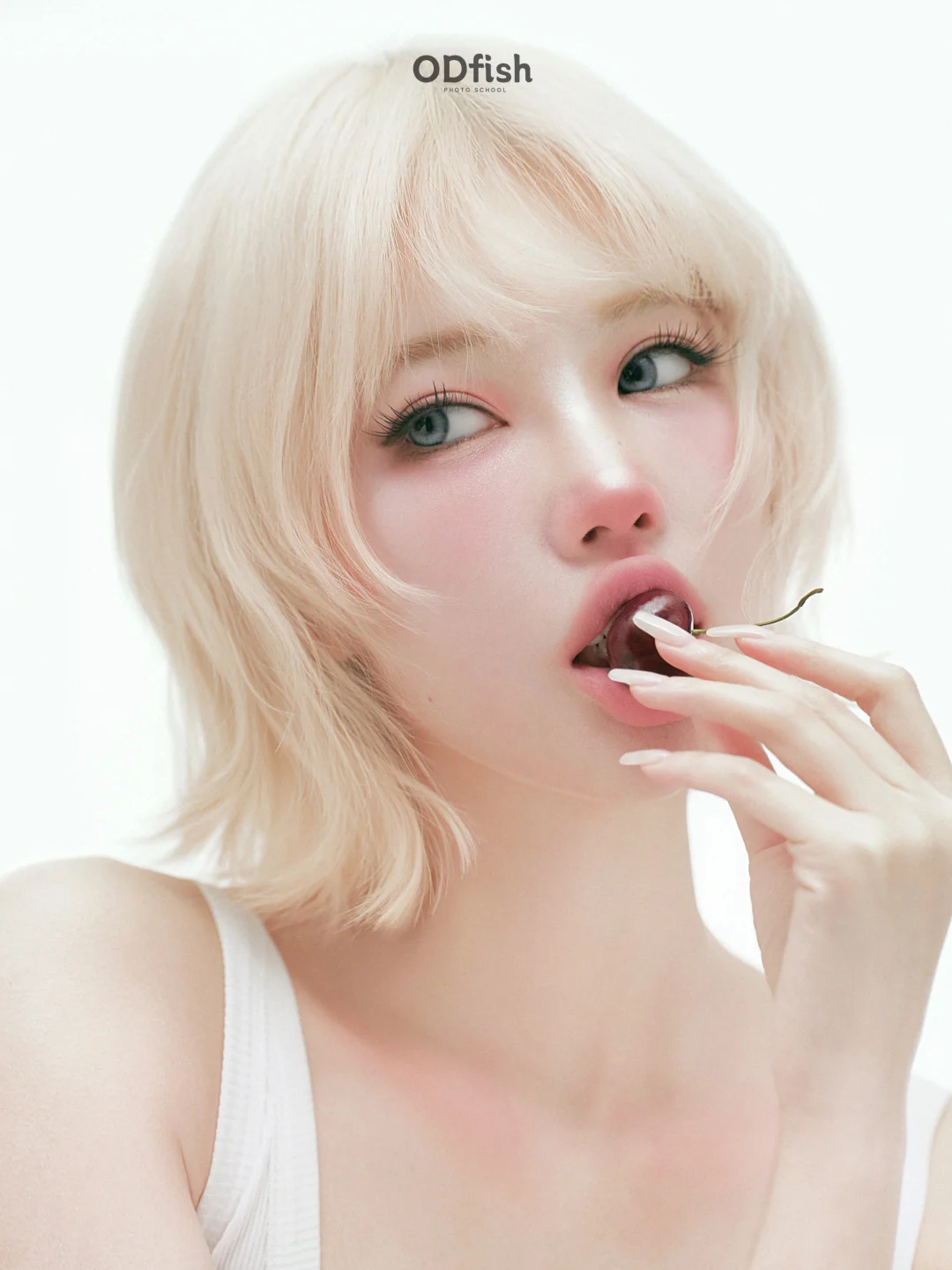 Ins feeling: art: Korean blonde makeup portrait