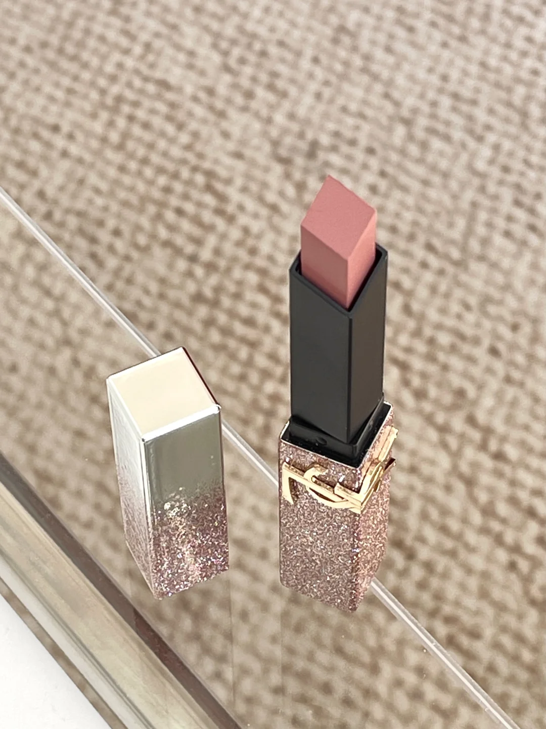 YSL is really beautiful! Crazy!!!