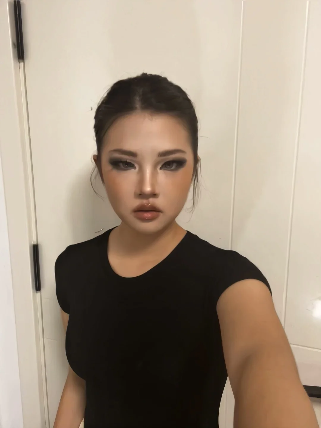 😱 My first time applying European and American makeup