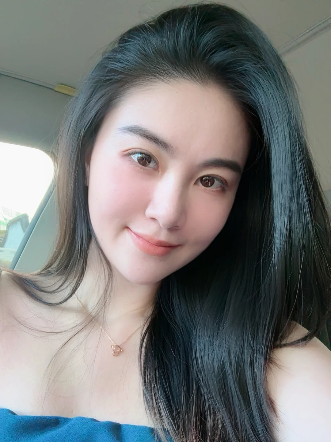 At the age of 34, who looks good without makeup! Thank you for the fish oil!