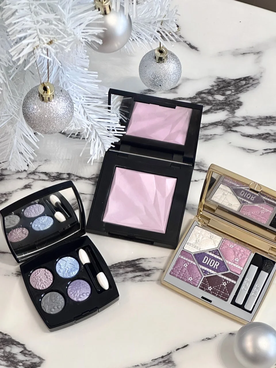 My pupils trembled gently! Purple Christmas is really charming!!