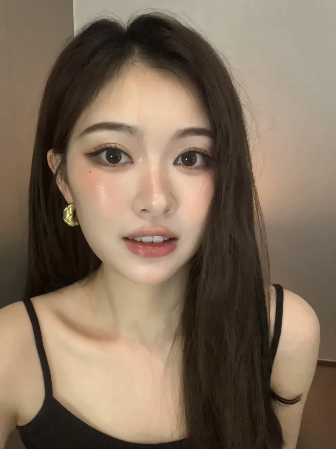 Who wouldn't like such clean and tidy makeup!