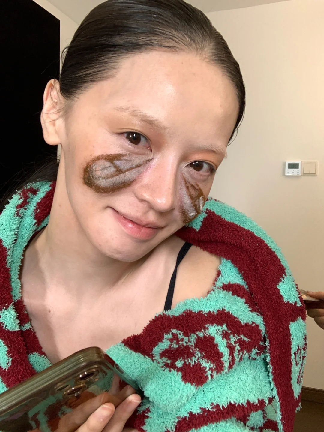 Basic looks and makeup are not basic