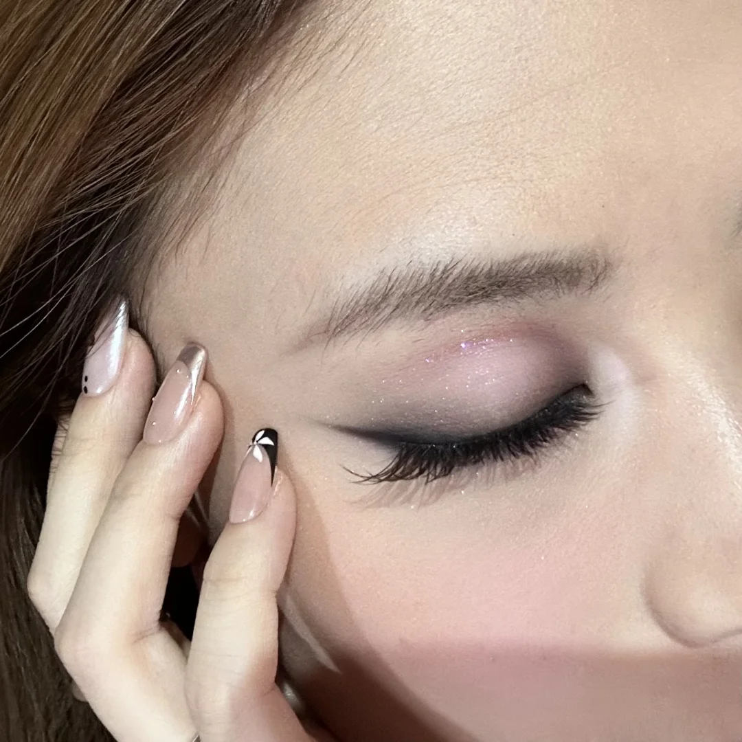 Matte can't be painted too much... I really want to be tough on my face if I paint too much!!