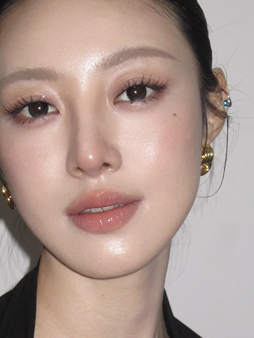 Anna Korean Gold Inspiration Makeup | Noble Makeup Only 0 Times and Countless Times