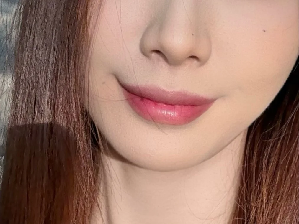 Just apply it casually and it's so beautiful that it's effortless