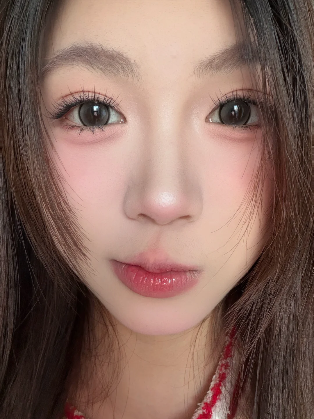 Sweet girl makeup, whoever paints it is sweet!