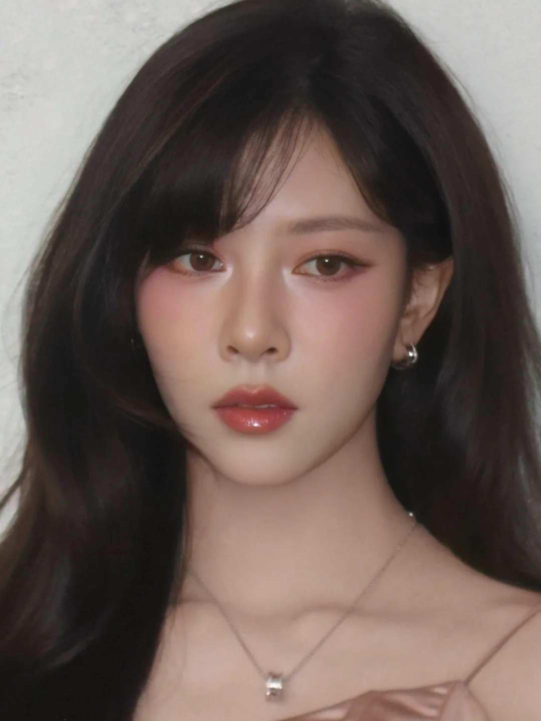 I applied semi ripe rose makeup to Song Yanfei