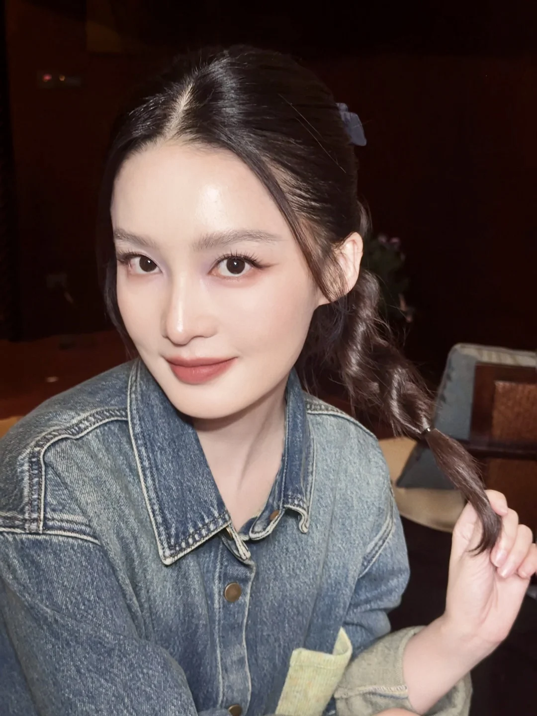 Meiqin, who has been wearing makeup for 14 hours, let's take a picture after work: sparks: