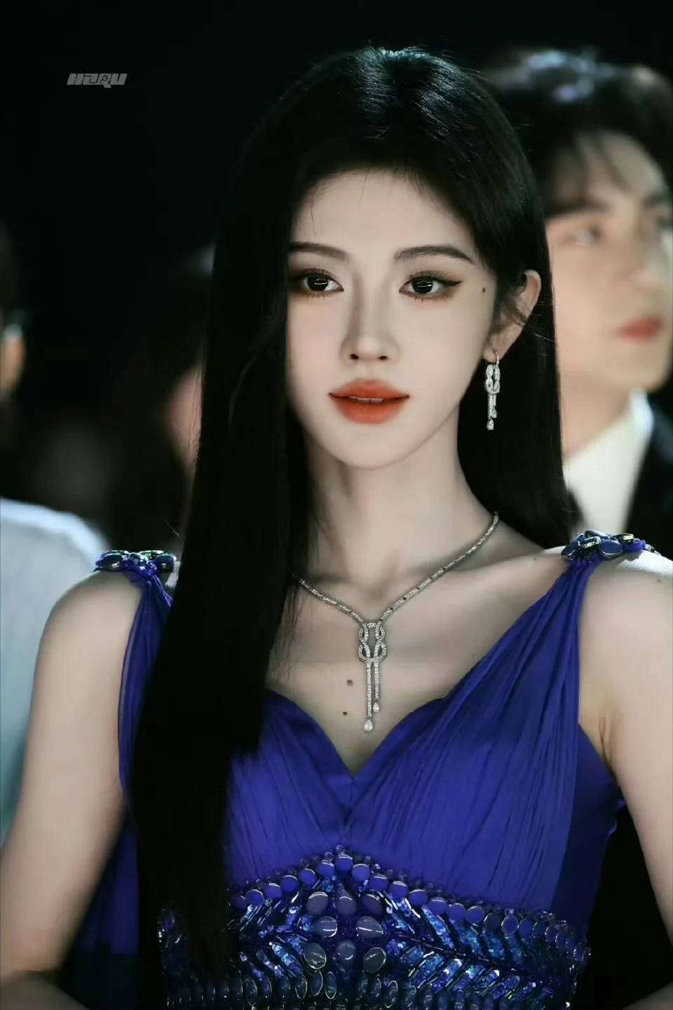 The "Blue Orchid Phantom Mist Makeup" for Ju Jingyi: Ocean: Starlight Awards Interior Scene