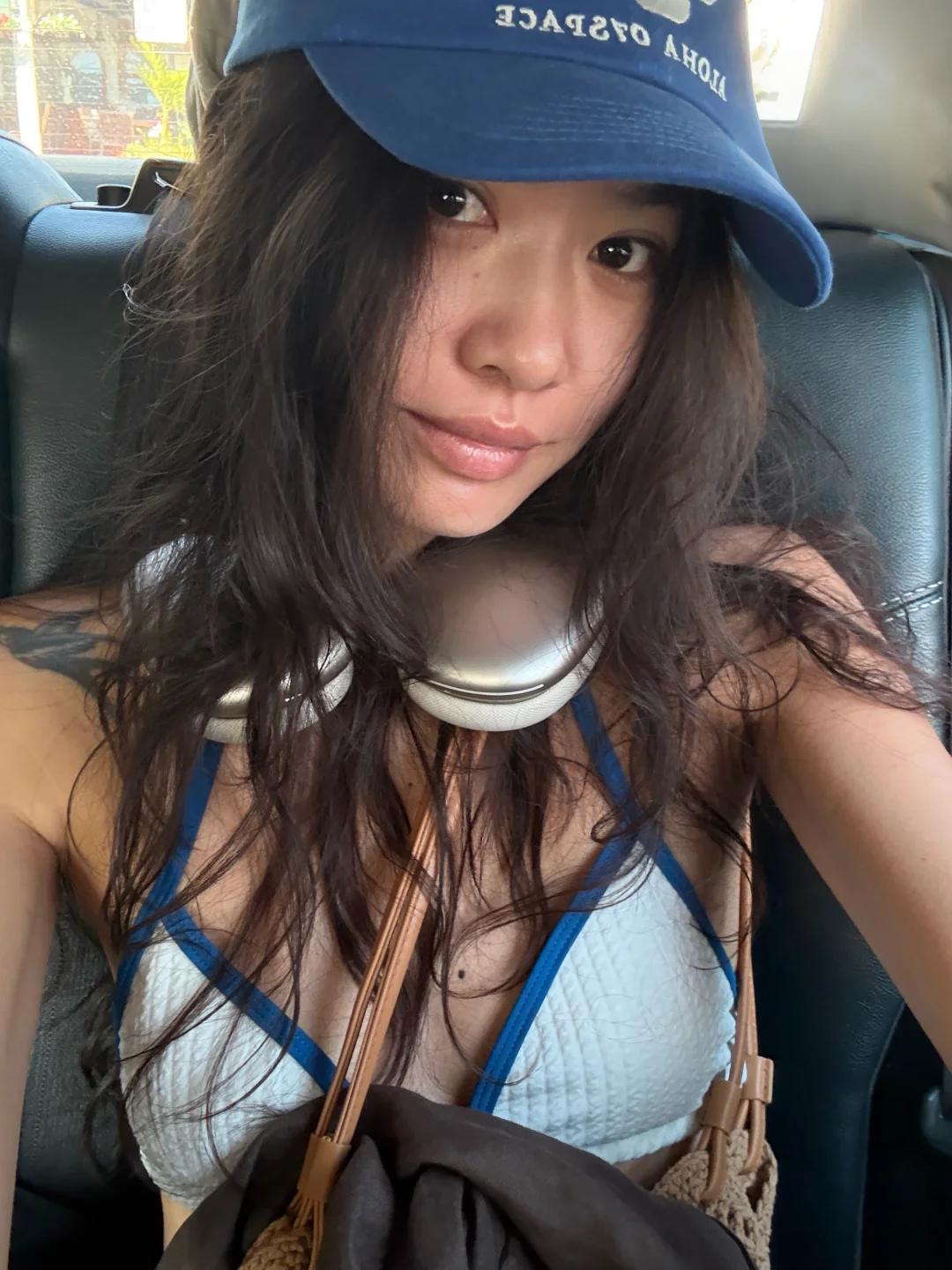 I choose not to wear makeup as my travel remedy