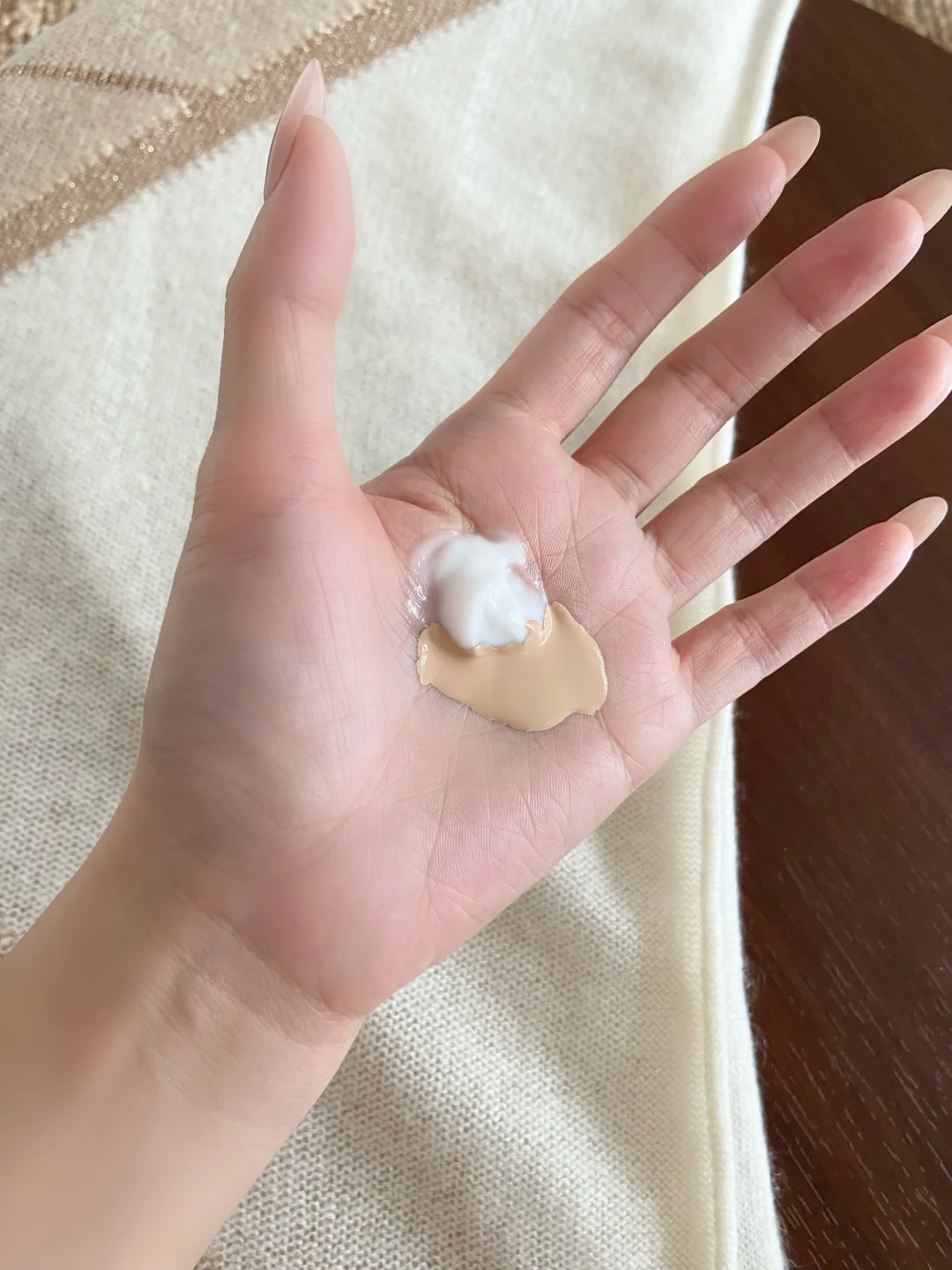 Winter card fans are saved! Makeup artist's tips shared