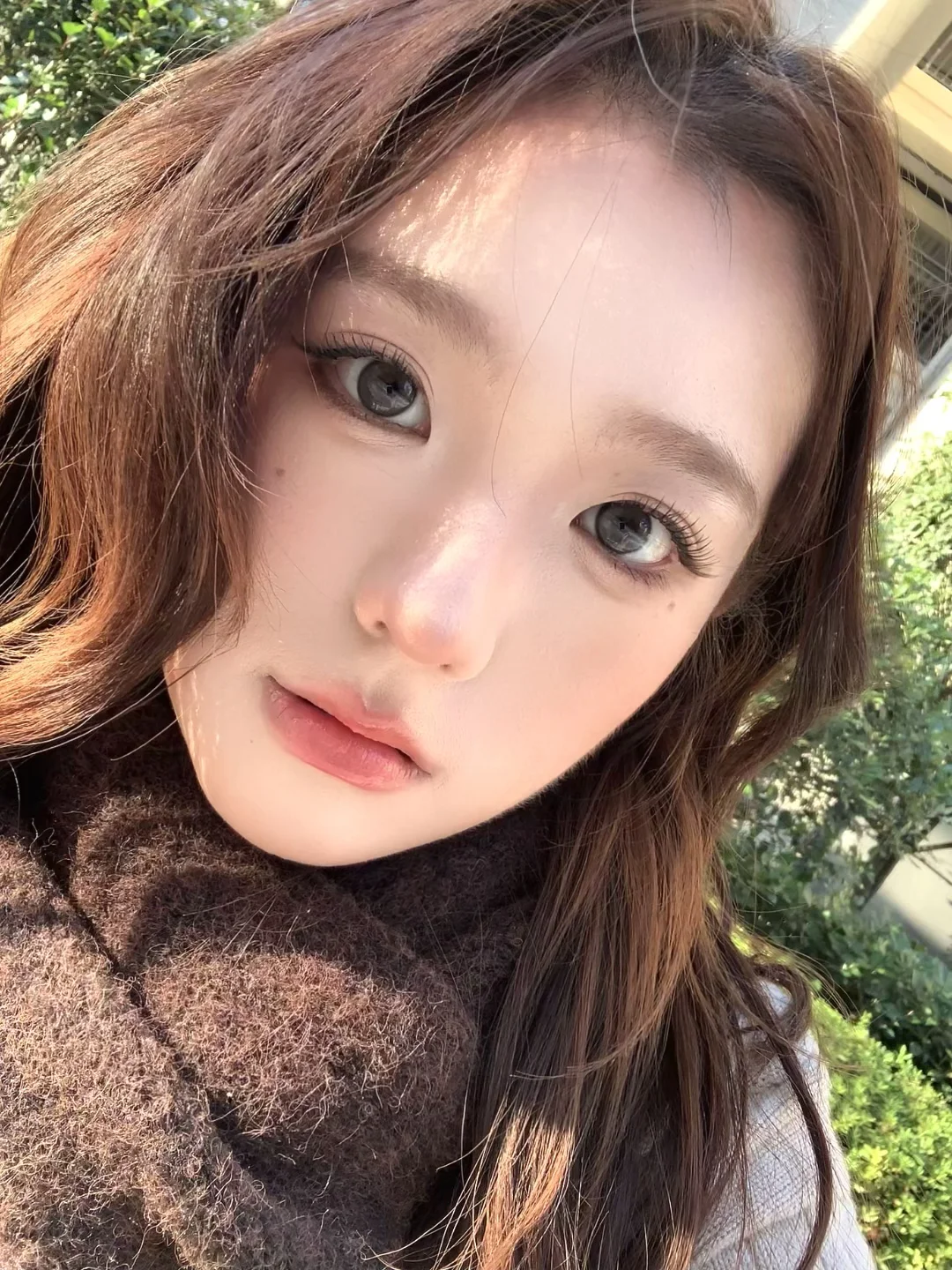 Recently, my favorite light makeup has appeared