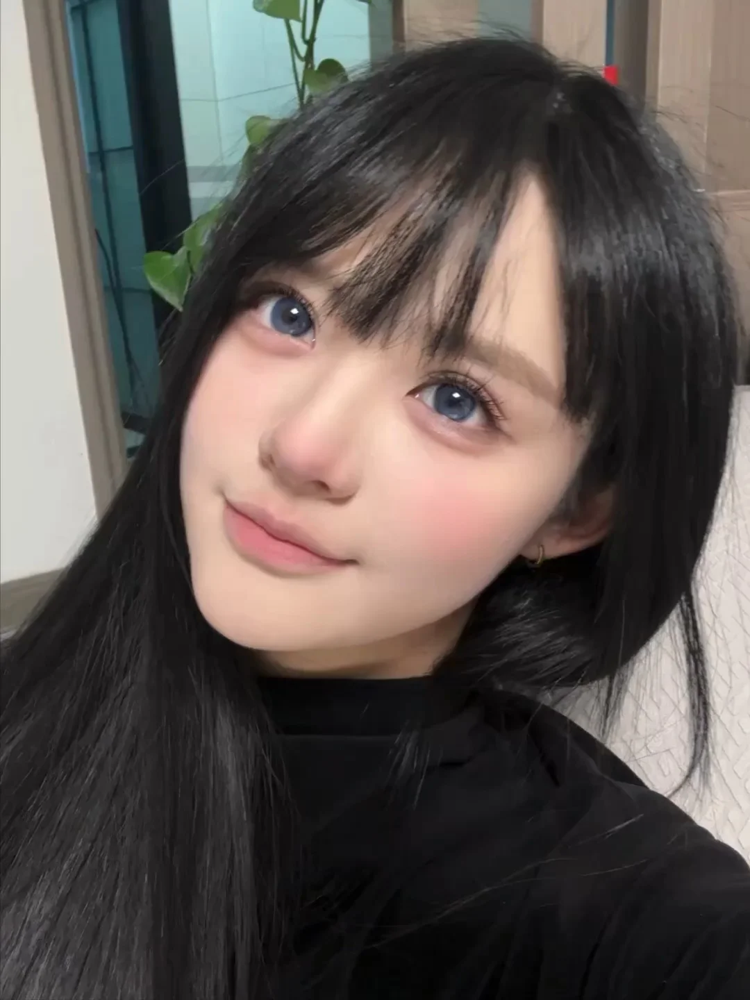 New Chinese style refreshing and cold feeling, broken tears, blue eyes