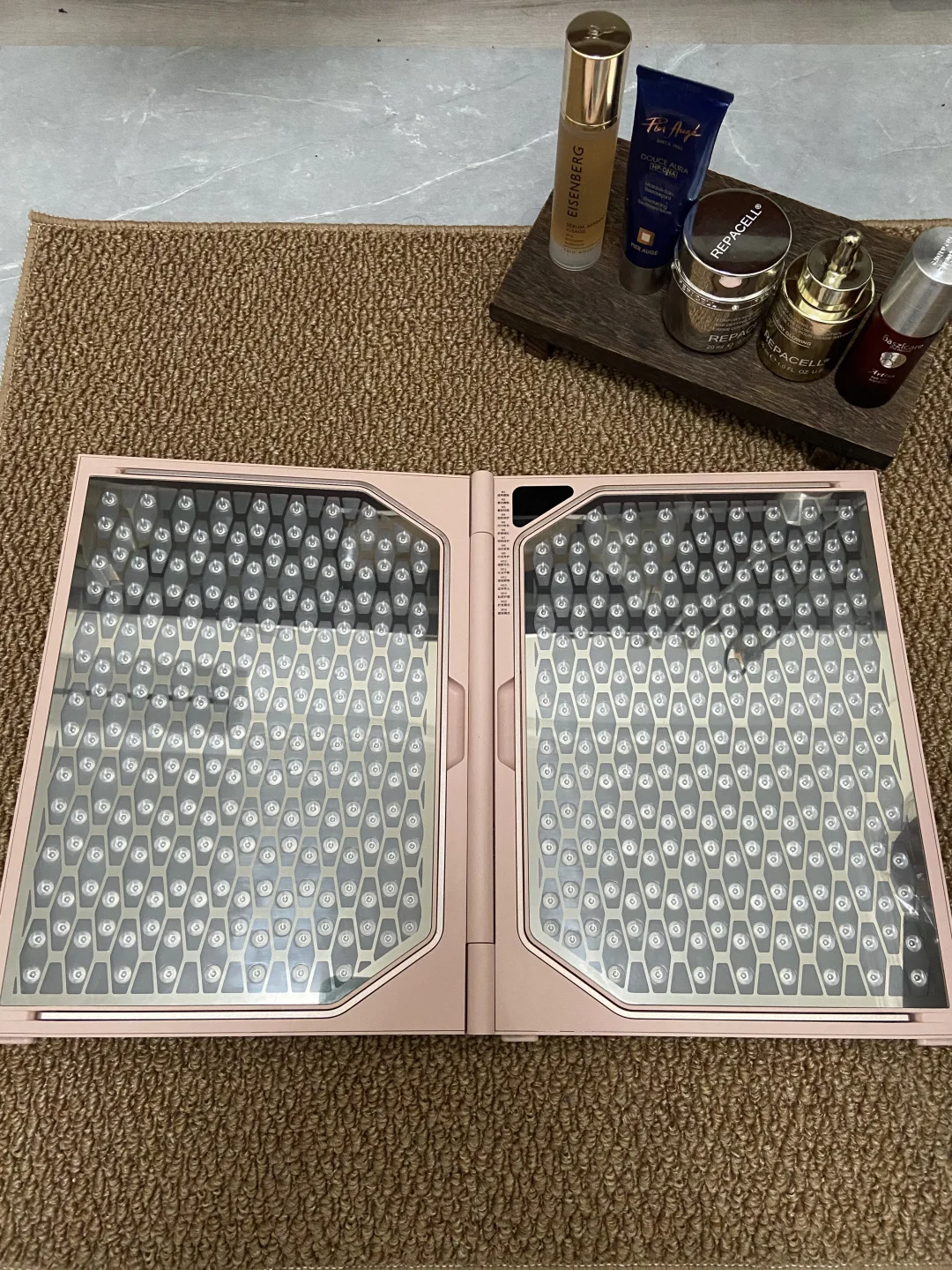 Dad's review is extremely cute with a large row of lights, a few points that want to protect against lightning