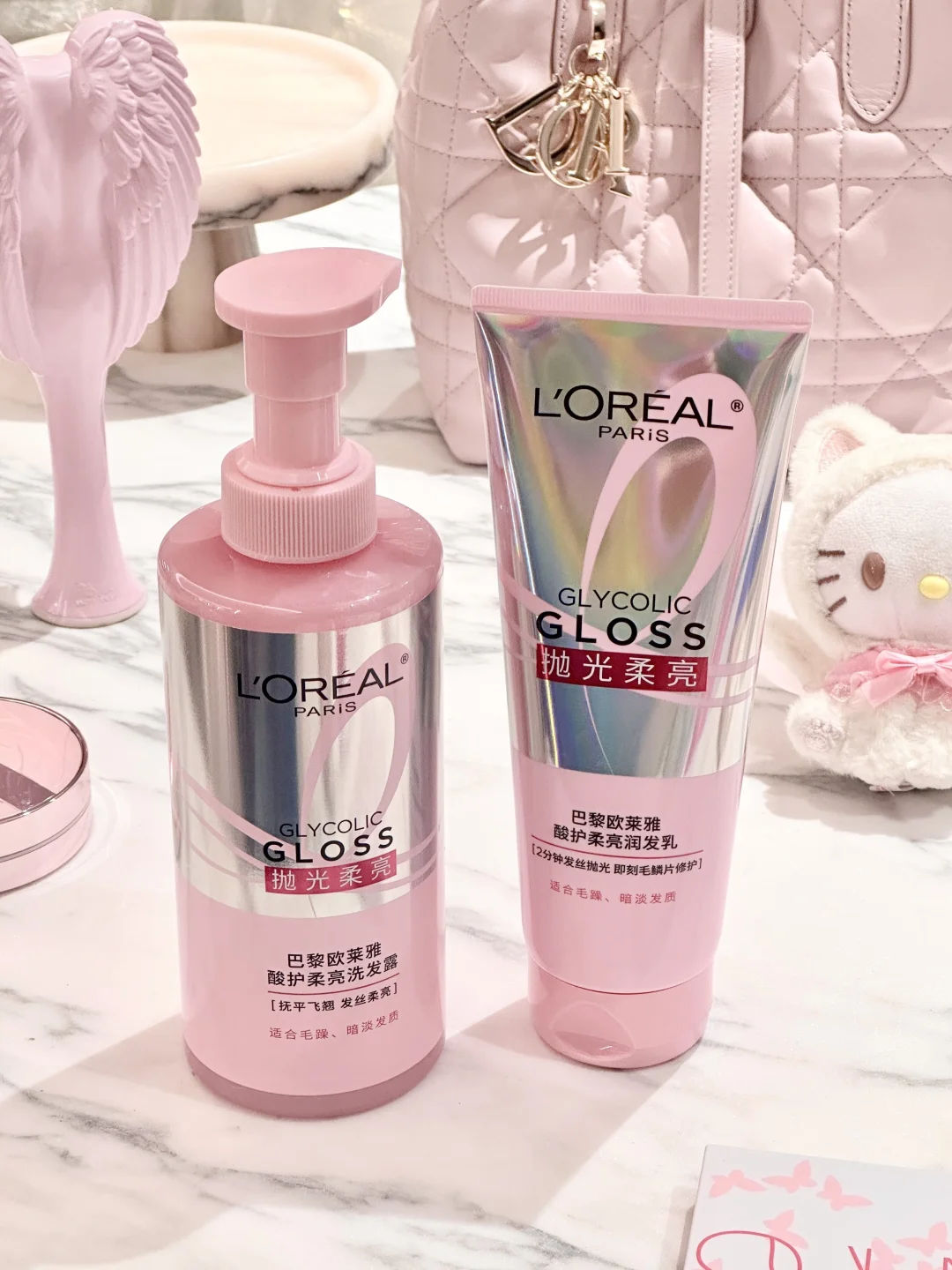 In the female dormitory, a good shampoo cannot be hidden