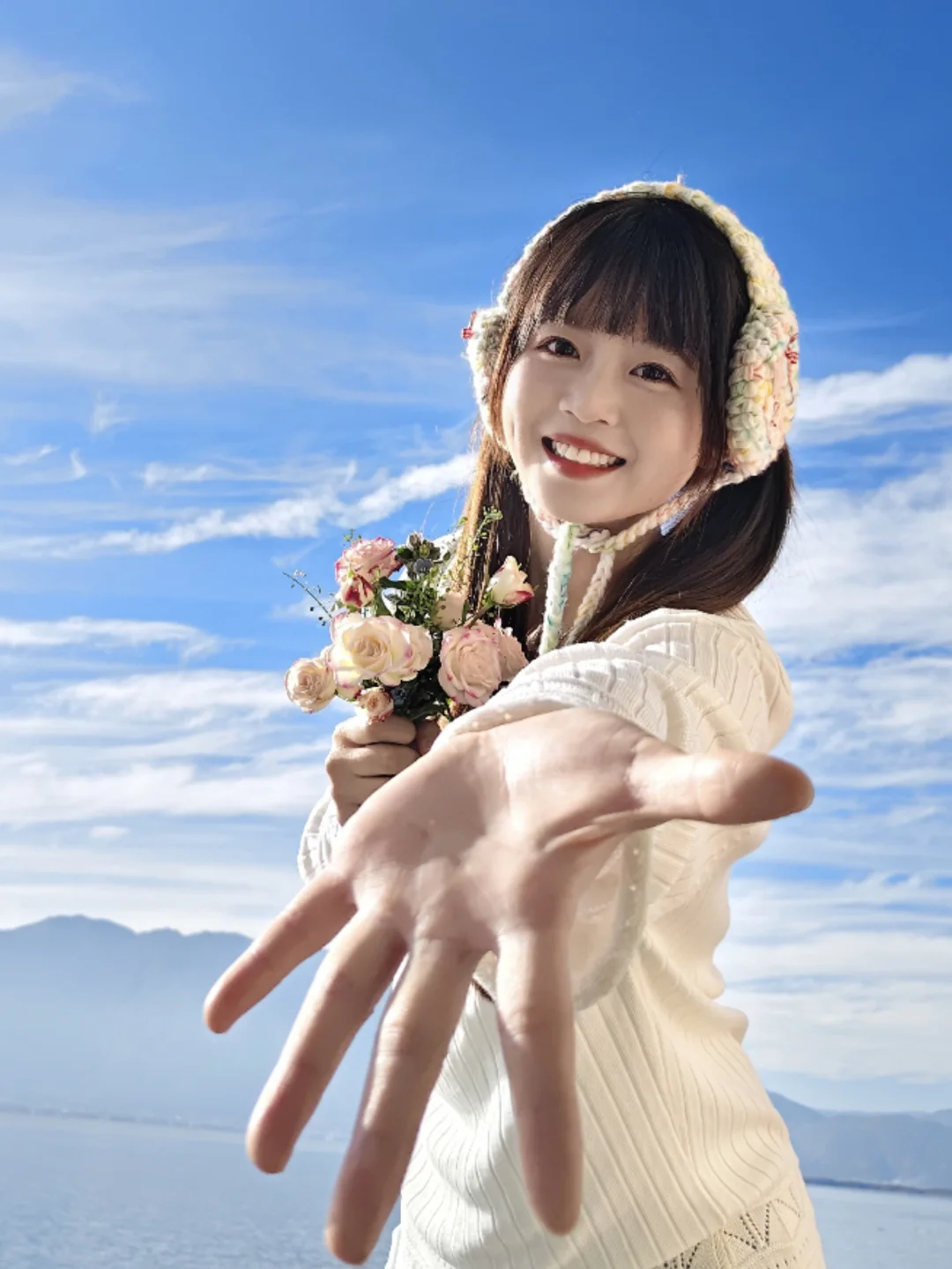 Who got life with just one click Live: bouquet: